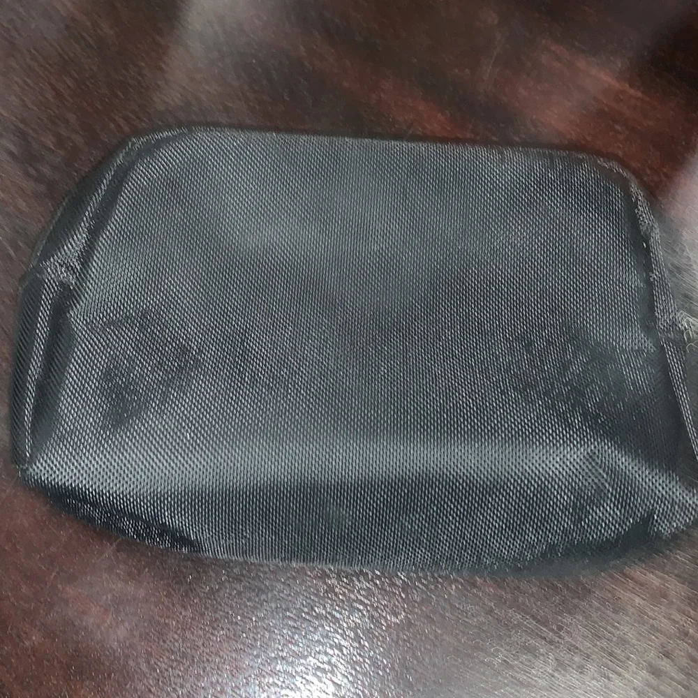 EUC TUMI toiletry bag black